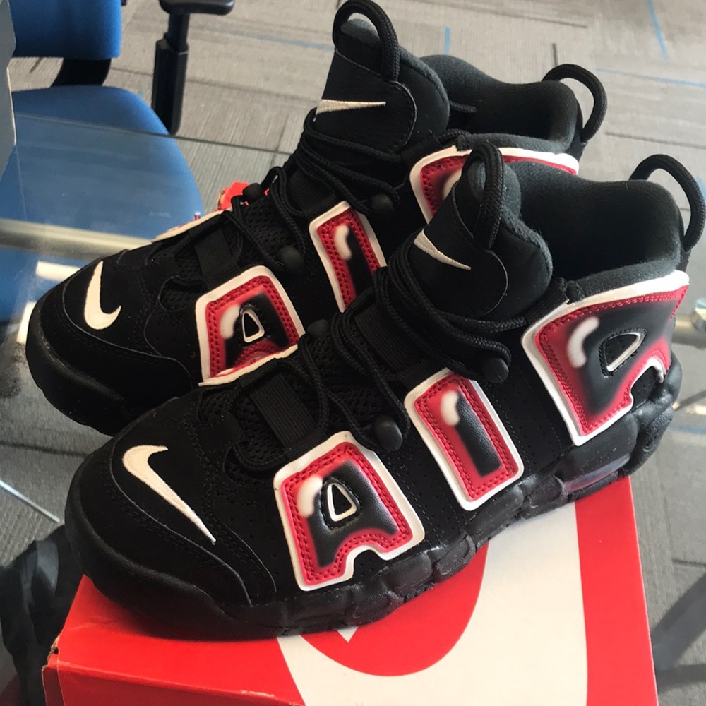 Nike Uptempo (GS=Grade School Size)